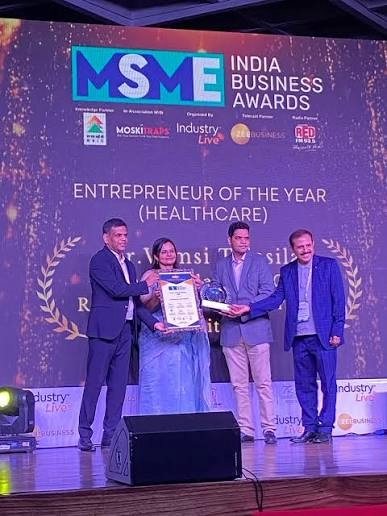 Receiving Entrepreneur of the Year (Healthcare), MSME India Business Awards